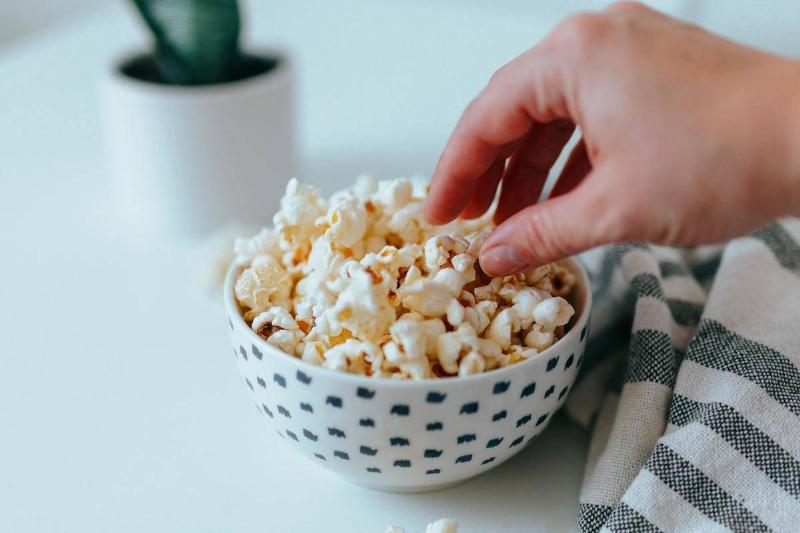 Le pop-corn soufflé à l'air libre est plus sain que les variétés cuites au micro-ondes